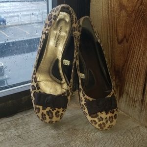 Leopard spotted ballet flats